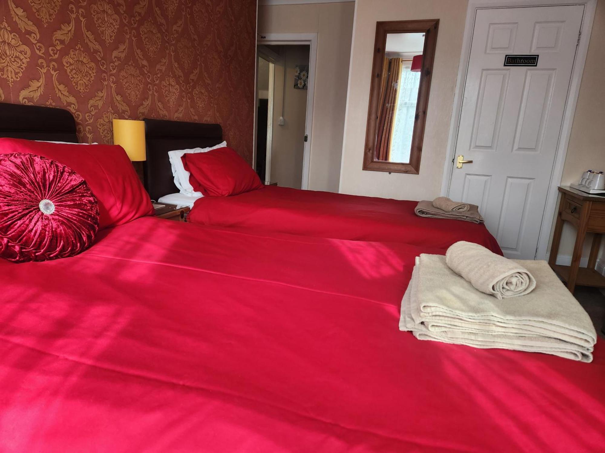 Twin Palms Guesthouse Great Yarmouth Extérieur photo