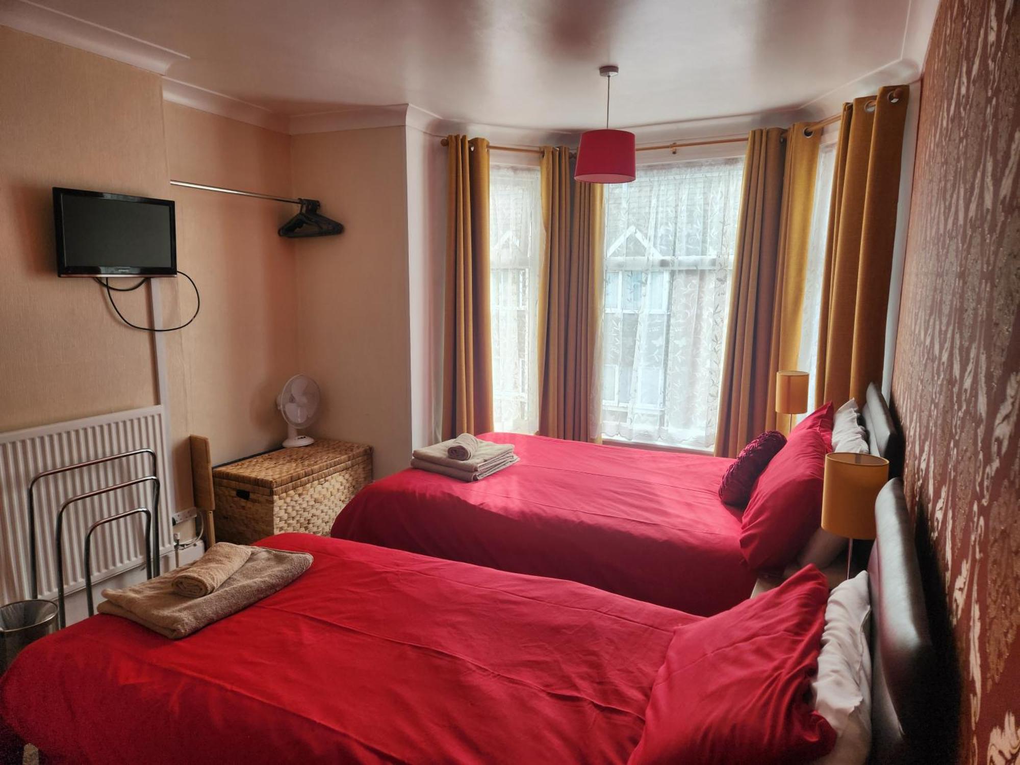 Twin Palms Guesthouse Great Yarmouth Extérieur photo