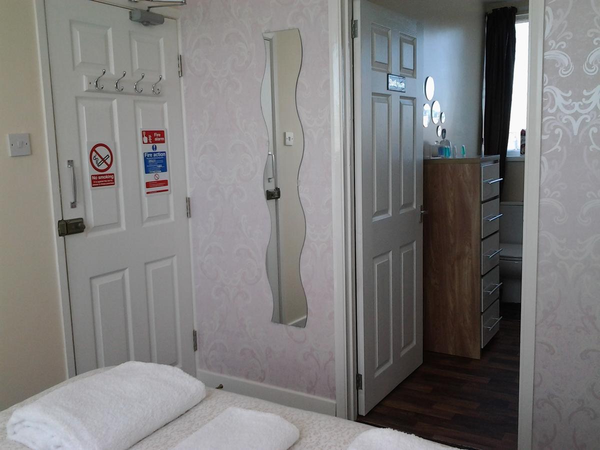 Twin Palms Guesthouse Great Yarmouth Extérieur photo