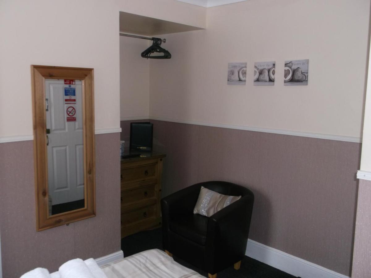 Twin Palms Guesthouse Great Yarmouth Extérieur photo