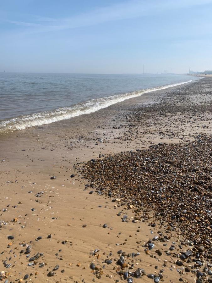 Twin Palms Guesthouse Great Yarmouth Extérieur photo