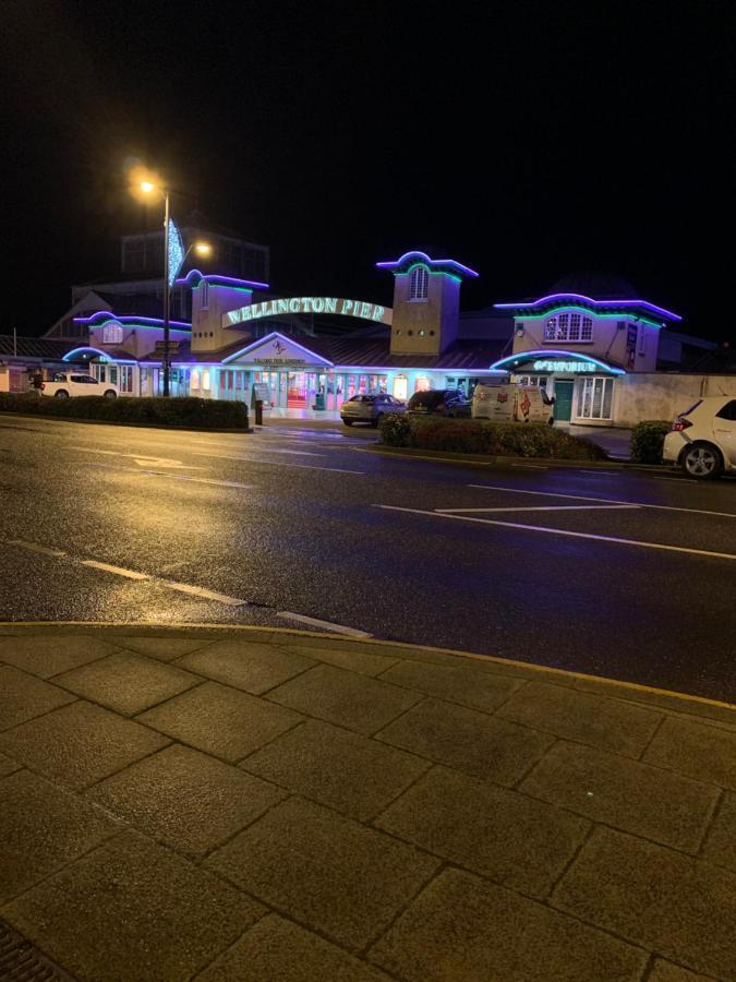 Twin Palms Guesthouse Great Yarmouth Extérieur photo